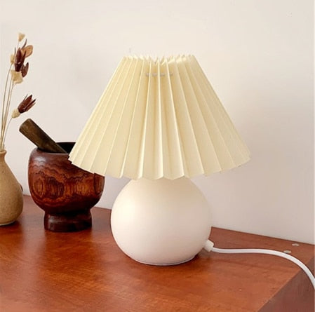 Vintage Rattan Lamp Table Korean Table Lamps for Bedroom Lamp Living Room Light Home Deco Creative Pleats Lamp with Led